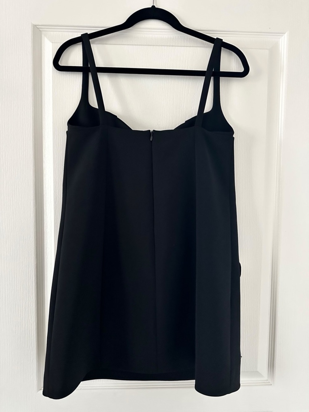 Alexis Larsen Dress in Black - Picture 3 of 8